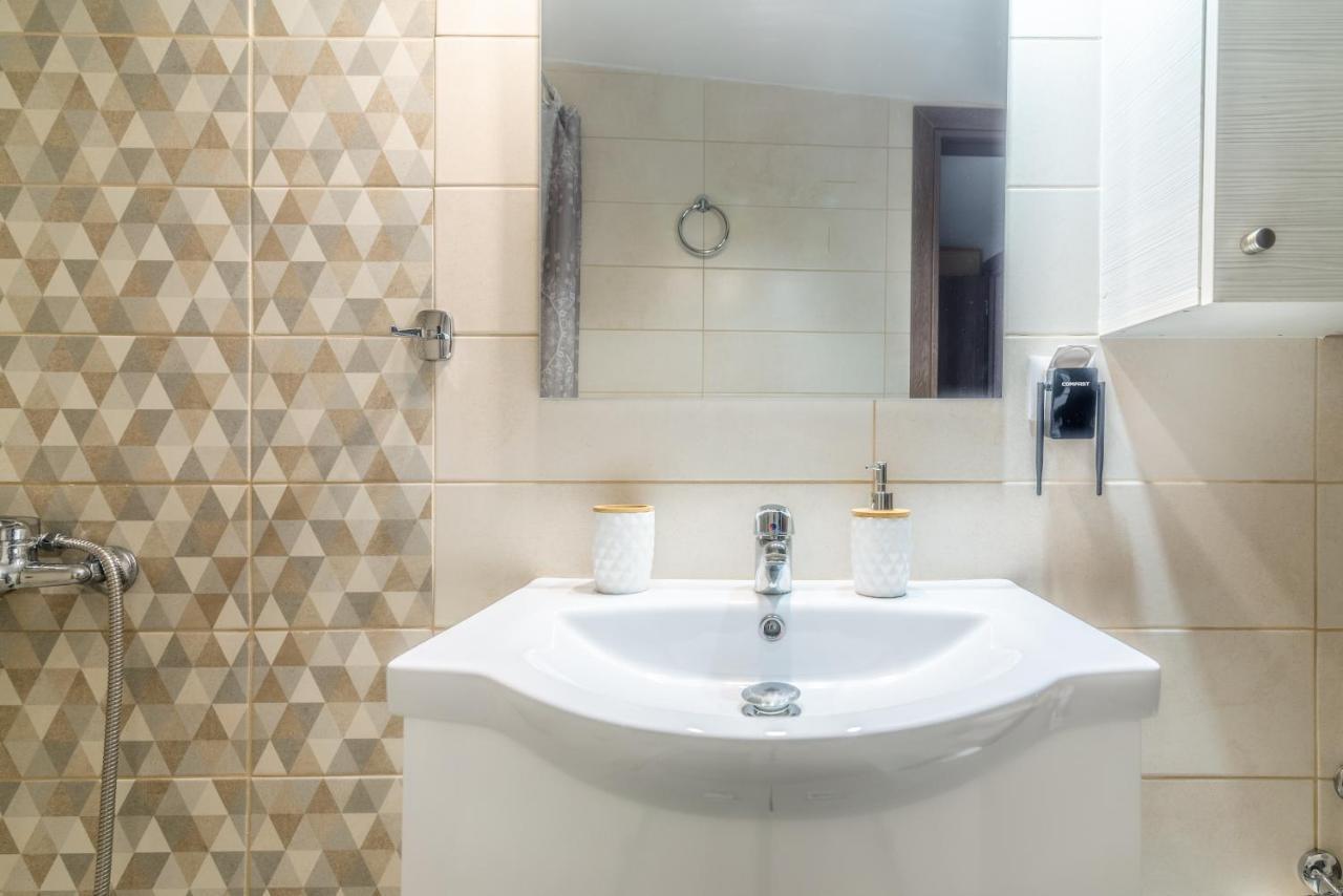 Appartamento Renovated Loft Near The Center Candia Esterno foto