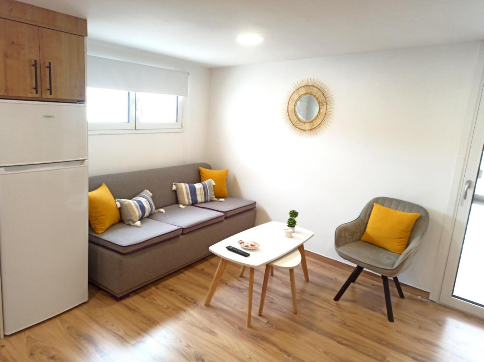 Appartamento Renovated Loft Near The Center Candia Esterno foto