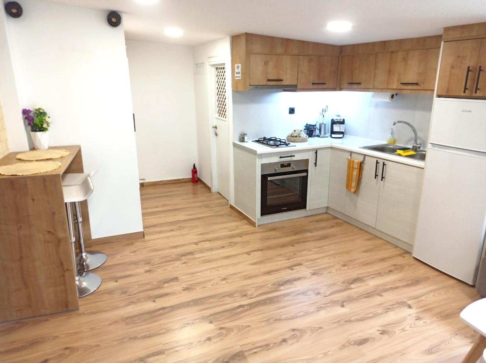 Appartamento Renovated Loft Near The Center Candia Esterno foto
