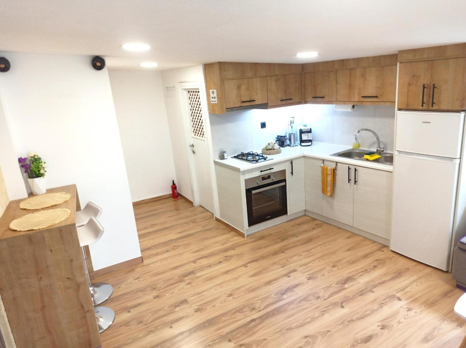 Appartamento Renovated Loft Near The Center Candia Esterno foto