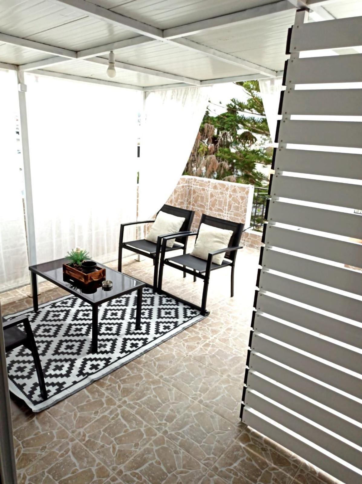 Appartamento Renovated Loft Near The Center Candia Esterno foto